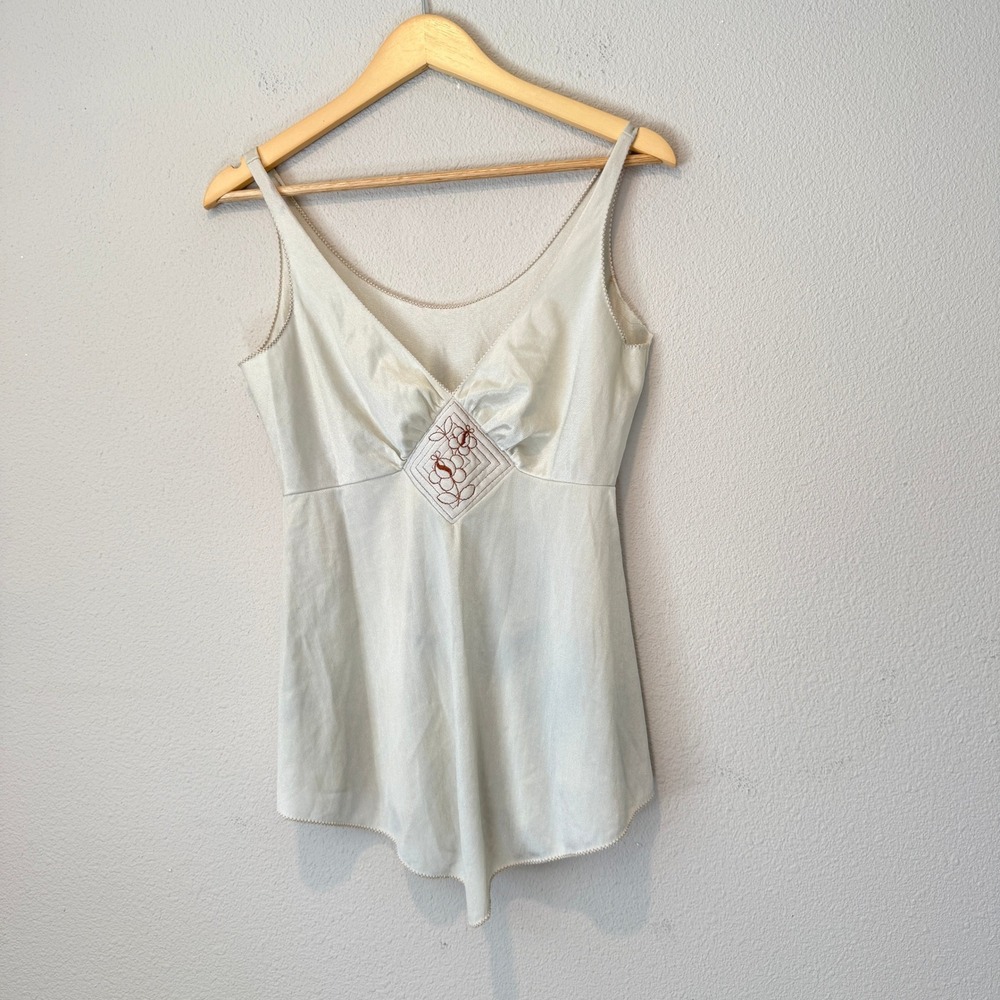 Vintage Cream Silky Camisole Top Floral Embroidered V-Neck Scalloped Hem Top